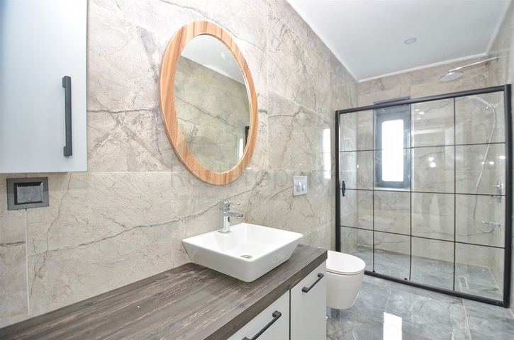 تخطيط فيلا 7 + 2 في منطقة دوشيمالتي - أنطاليا