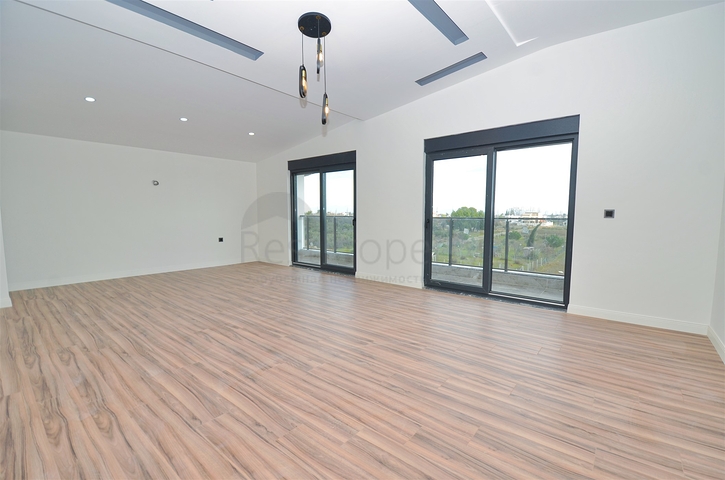 تخطيط فيلا 7 + 2 في منطقة دوشيمالتي - أنطاليا