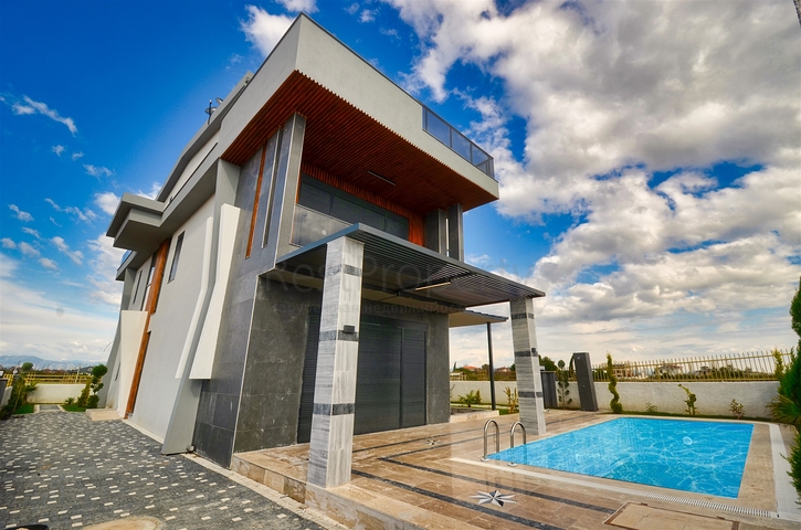 تخطيط فيلا 7 + 2 في منطقة دوشيمالتي - أنطاليا