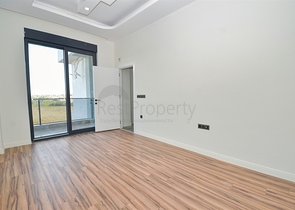 تخطيط فيلا 7 + 2 في منطقة دوشيمالتي - أنطاليا