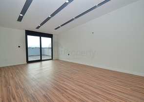 تخطيط فيلا 7 + 2 في منطقة دوشيمالتي - أنطاليا