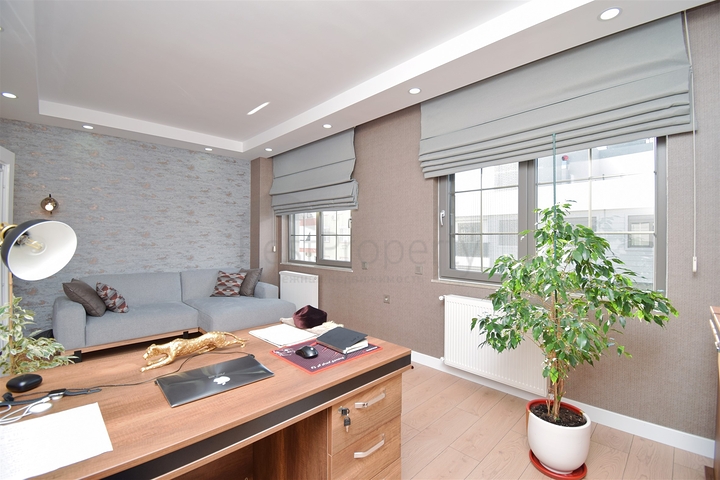 شقة دوبلكس 5 + 1 في حي ينيغيون - أنطاليا