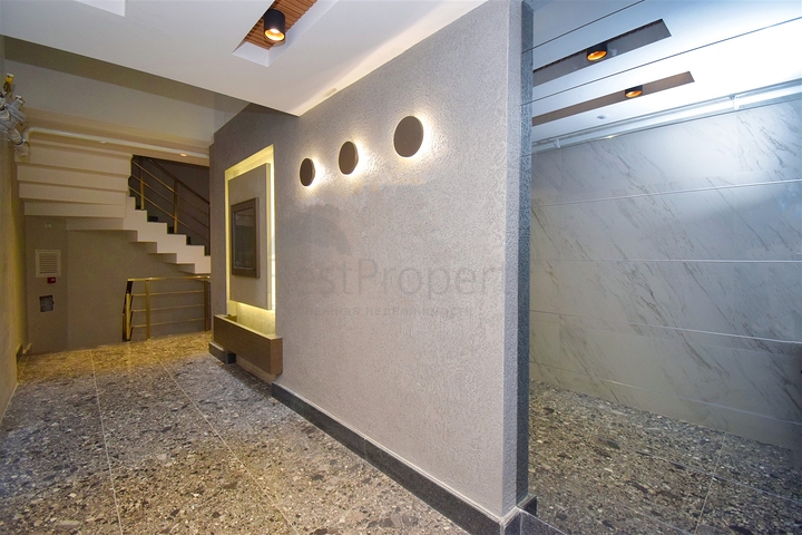 شقق 4+1 في منطقة كيزيلتوبراك-أنطاليا الصغيرة 