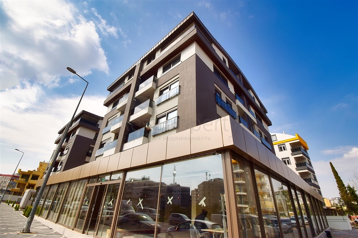 شقق 4+1 في منطقة كيزيلتوبراك-أنطاليا الصغيرة 