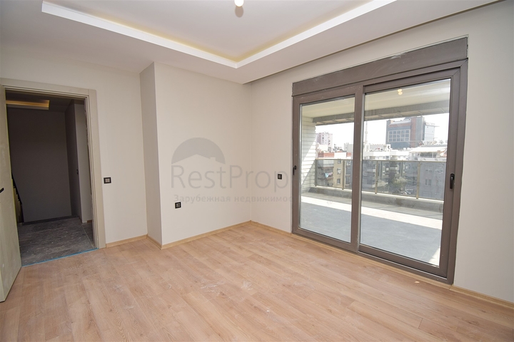 شقق 4+1 في منطقة كيزيلتوبراك-أنطاليا الصغيرة 