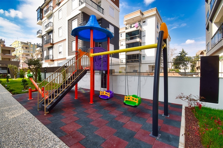 شقق 4+1 في منطقة كيزيلتوبراك-أنطاليا الصغيرة 