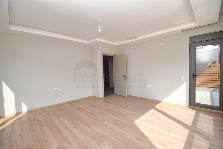 شقق 4+1 في منطقة كيزيلتوبراك-أنطاليا الصغيرة 