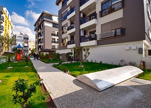 شقق 4+1 في منطقة كيزيلتوبراك-أنطاليا الصغيرة 