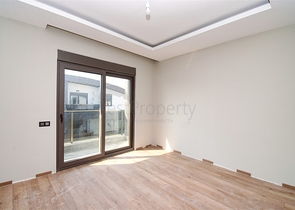 شقق 4+1 في منطقة كيزيلتوبراك-أنطاليا الصغيرة 