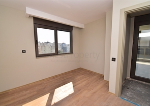 شقق 4+1 في منطقة كيزيلتوبراك-أنطاليا الصغيرة 