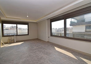 شقق 4+1 في منطقة كيزيلتوبراك-أنطاليا الصغيرة 