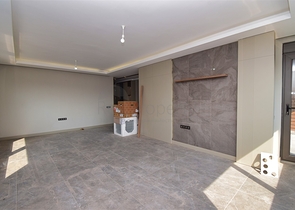 شقق 4+1 في منطقة كيزيلتوبراك-أنطاليا الصغيرة 