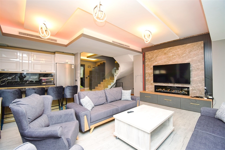 فيلا 7+3 في التينتاس-منطقة أنطاليا 