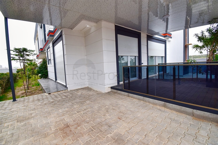 فيلا 7+3 في التينتاس-منطقة أنطاليا 