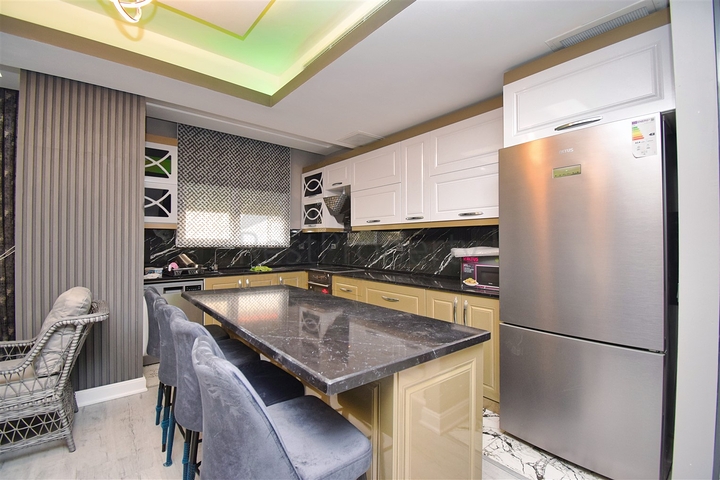 فيلا 7+3 في التينتاس-منطقة أنطاليا 