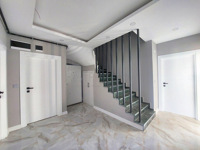 شقق دوبلكس 3+1 و 4+1 و 6+1 في حي كيزيلتوبراك - أنطاليا 