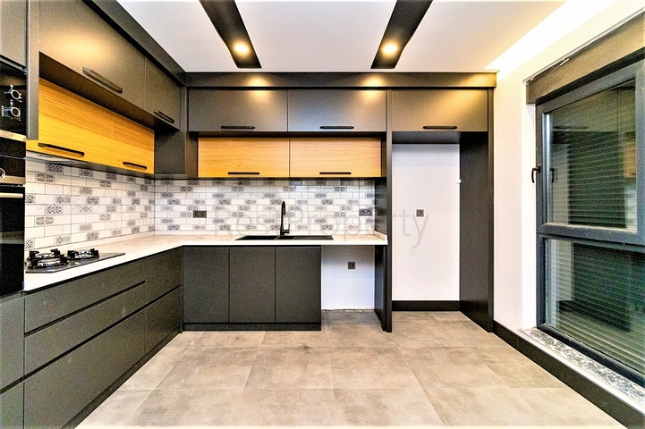 فلل 4 + 1 في دوشيميالتي-منطقة أنطاليا 