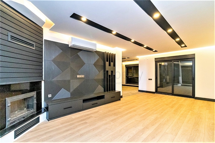 فلل 4 + 1 في دوشيميالتي-منطقة أنطاليا 