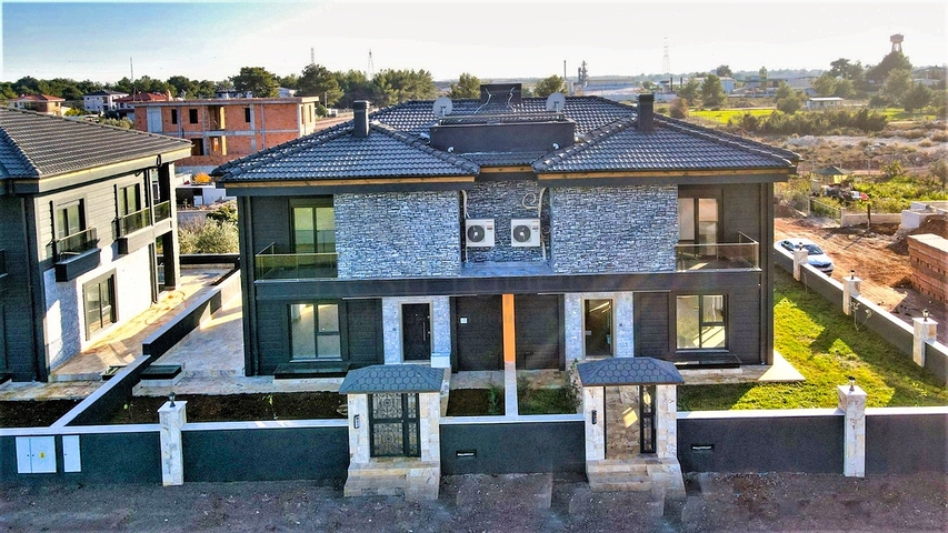 فلل 4 + 1 في دوشيميالتي-منطقة أنطاليا 