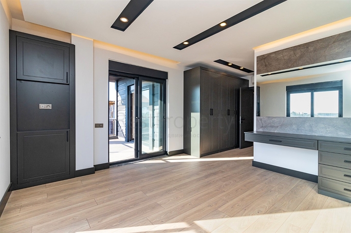 فلل 4 + 1 في دوشيميالتي-منطقة أنطاليا 