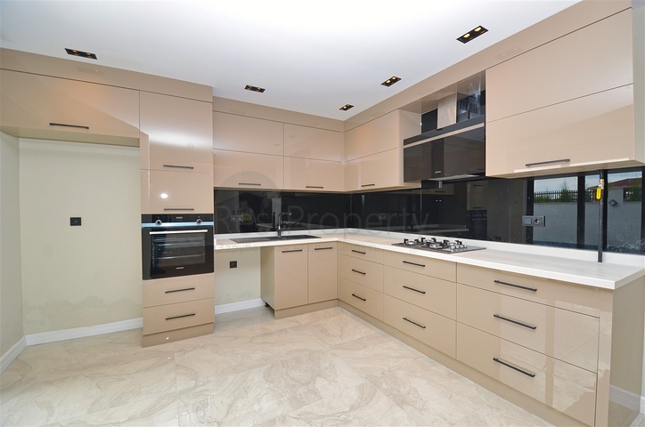 فيلات 3 + 1 في جوزيلوبا - حي أنطاليا 