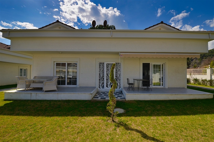 فيلات 2 + 1 في أصلانبوجاك-منطقة أنطاليا السكنية 