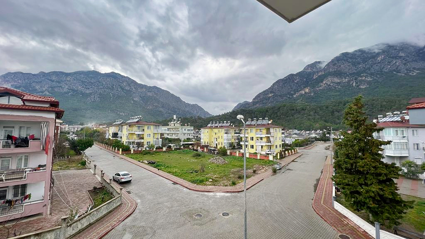 شقة 4+1 في أسلان بوجاك - حي أنطاليا 