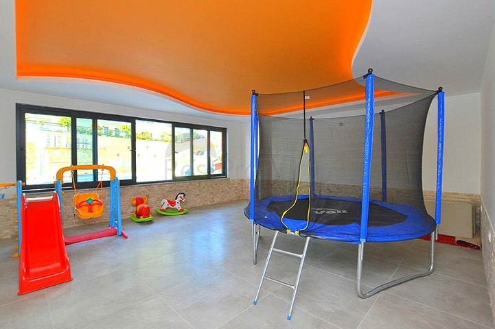 شقة 2 + 1 في مجمع سكني مع البنية التحتية للفنادق.