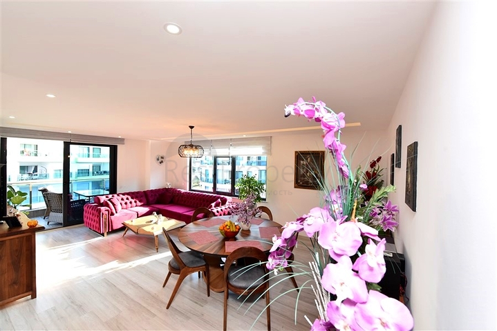 شقة 2 + 1 في مجمع سكني مع البنية التحتية للفنادق.