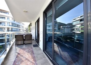 شقة 2 + 1 في مجمع سكني مع البنية التحتية للفنادق.