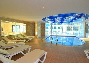 شقة 2 + 1 في مجمع سكني مع البنية التحتية للفنادق.