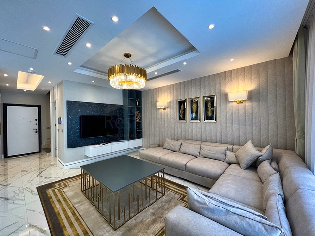 فلل 4 + 1 في منطقة بيليك أنطاليا 