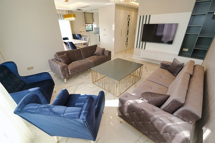 فلل 4 + 1 في منطقة بيليك أنطاليا 