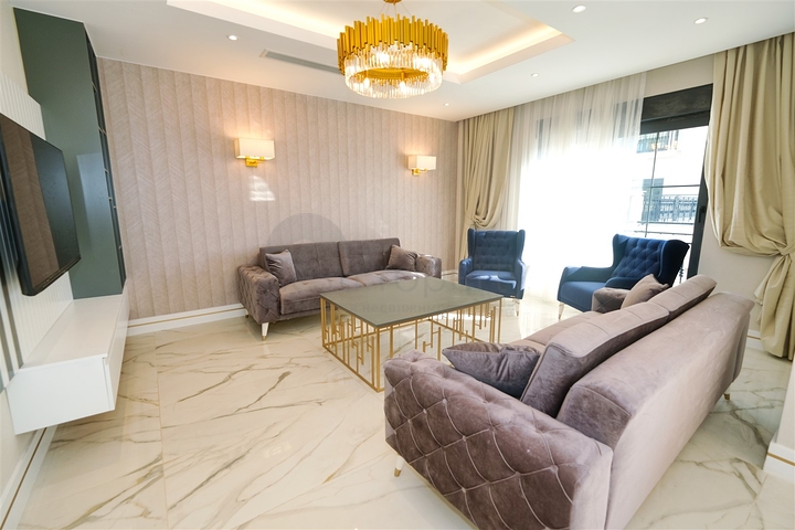 فلل 4 + 1 في منطقة بيليك أنطاليا 