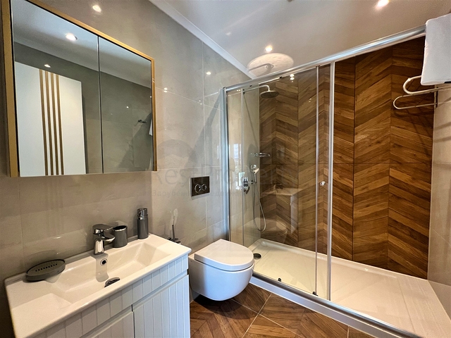 فلل 4 + 1 في منطقة بيليك أنطاليا 