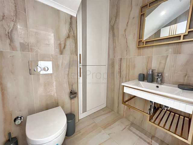 فلل 4 + 1 في منطقة بيليك أنطاليا 