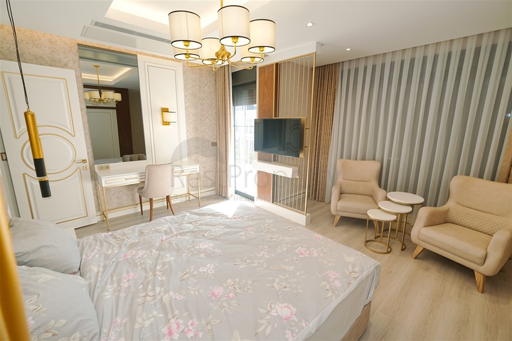 فيلا 6 + 1 في منطقة بيليك أنطاليا 