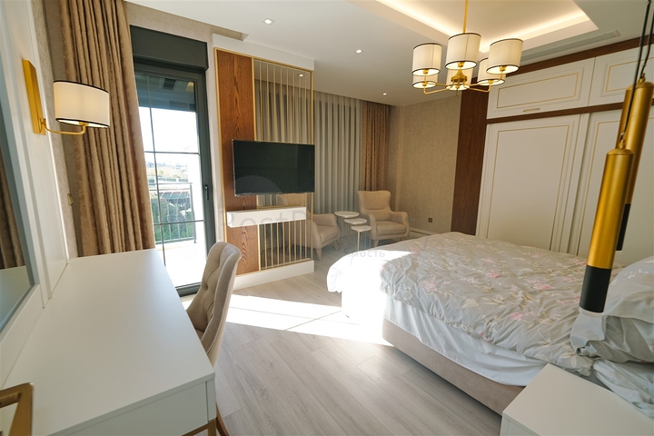 فيلا 6 + 1 في منطقة بيليك أنطاليا 