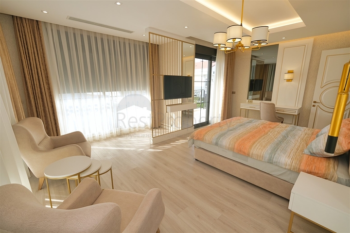 فيلا 6 + 1 في منطقة بيليك أنطاليا 