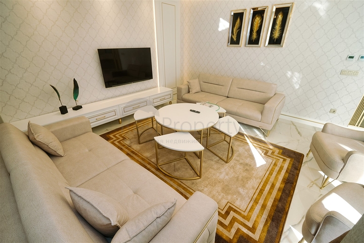 فيلا 6 + 1 في منطقة بيليك أنطاليا 