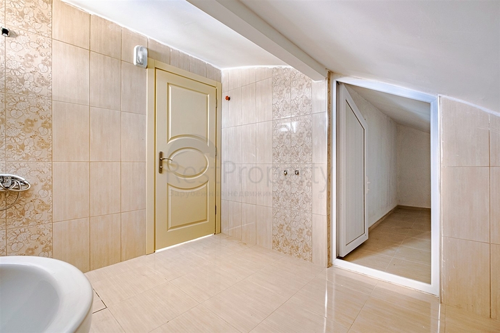 فلل 5 + 1 في منطقة بيليك أنطاليا 