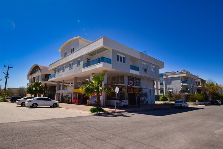 شقة مخطط طابق 4 + 2 في منطقة لارا أنطاليا 