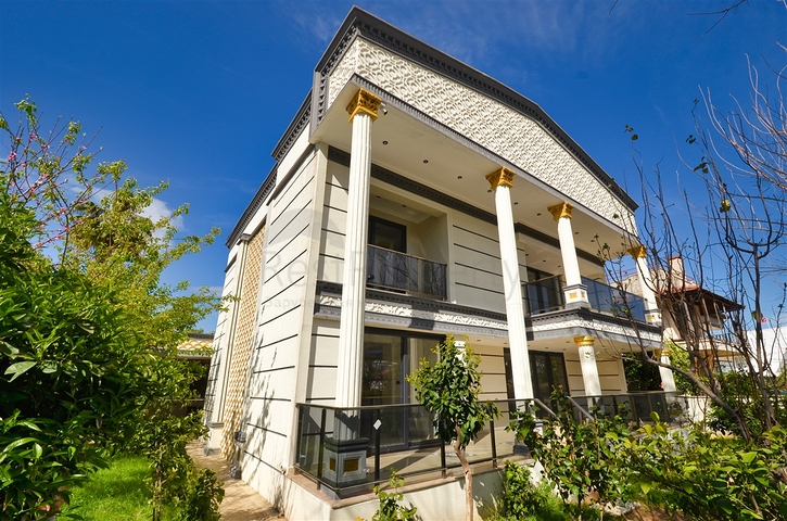 فيلا 6+2 في كيمير-منطقة أنطاليا 