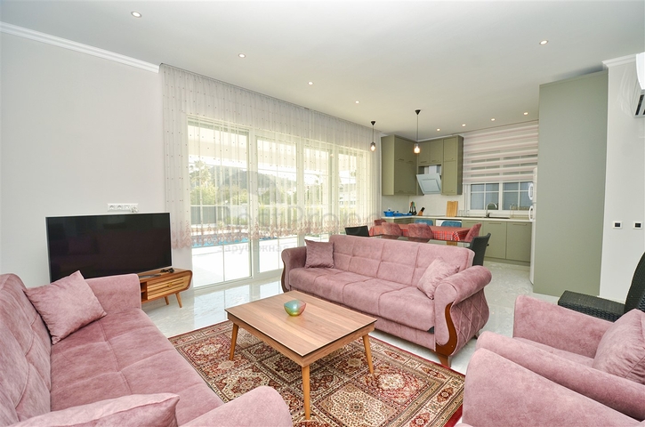 فيلا 6+1 في كيمير-منطقة أنطاليا 