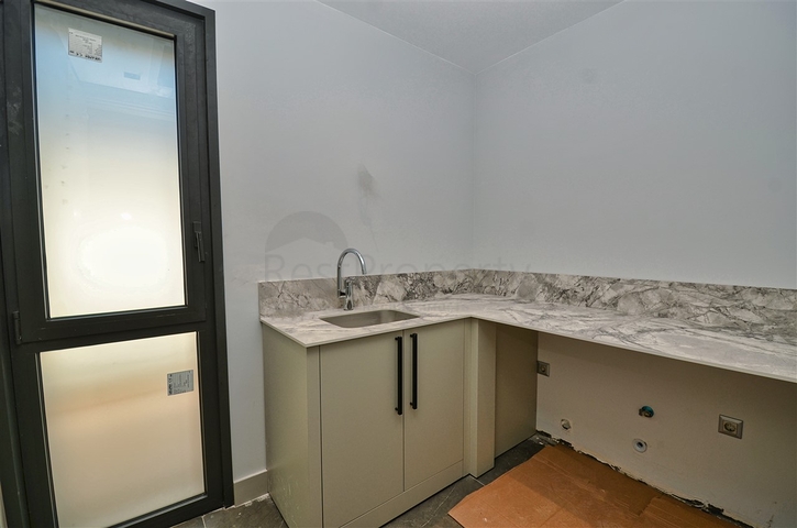 فيلا 4+1 في دوشيمالتي-منطقة أنطاليا