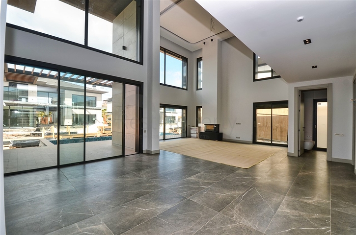 فيلا 4+1 في دوشيمالتي-منطقة أنطاليا