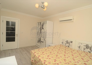 شقة بثلاث غرف نوم بسعر جيد جدا ً