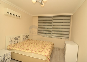 شقة بثلاث غرف نوم بسعر جيد جدا ً