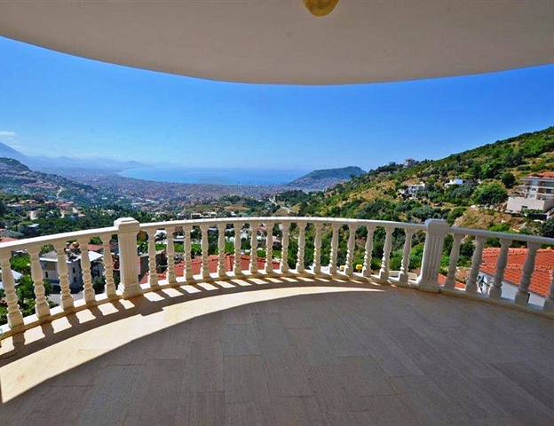 فيلا في قلب مدينة الانيا 