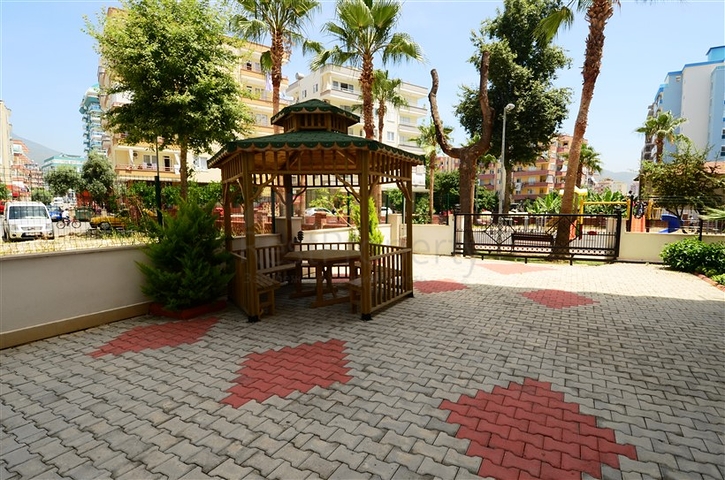 شقة غرفة و صالة  في ماهموت لار بسعر ممتاز